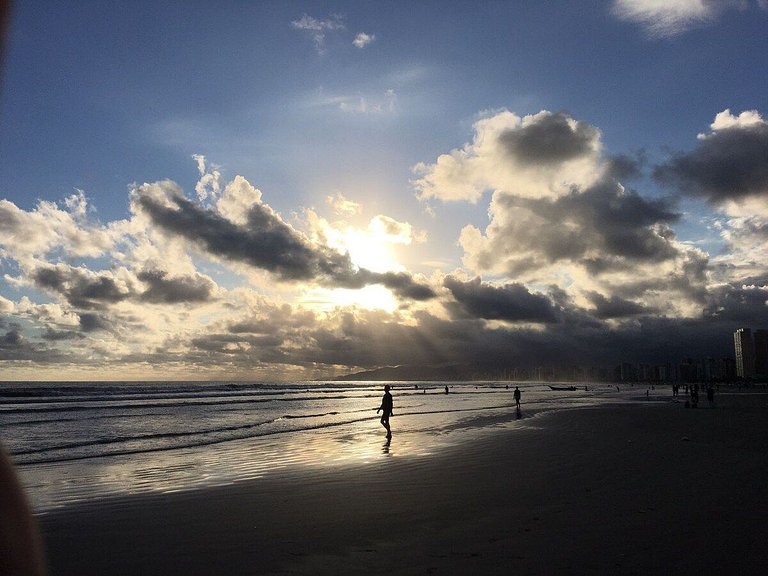 Pé Na Areia Praia Grande - Tiradentes 1